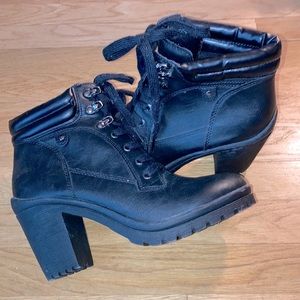Joe boxer platform 3”heel boots